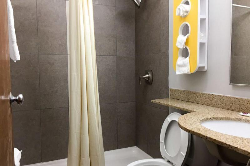 Quality Inn & Suites Watertown Fort Drum Calcium Extérieur photo