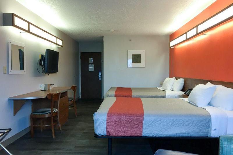 Quality Inn & Suites Watertown Fort Drum Calcium Extérieur photo
